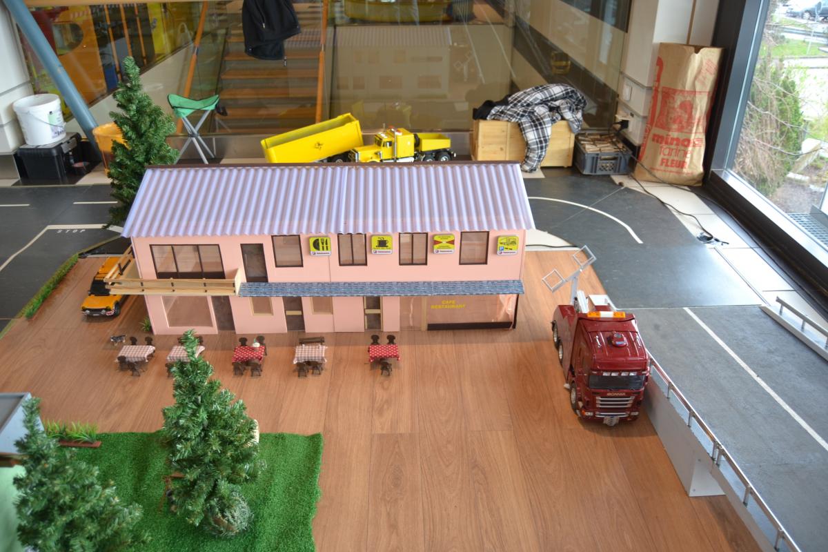 DSC0004