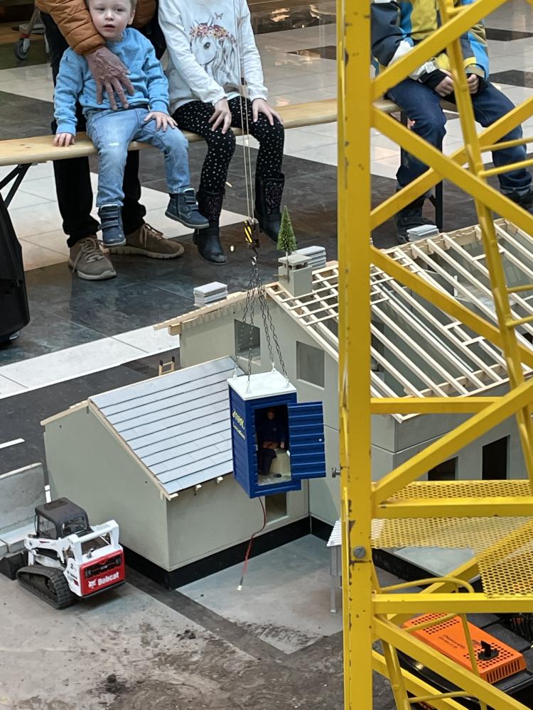 B10A4FC7-6340-4425-8E60-9C76A5BF04C0